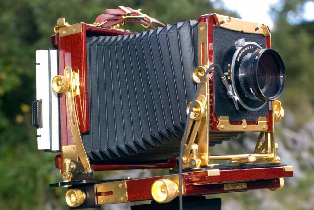 Large format cameras