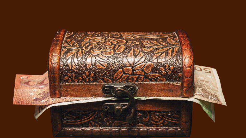 How to Choose the Perfect Antique Chest